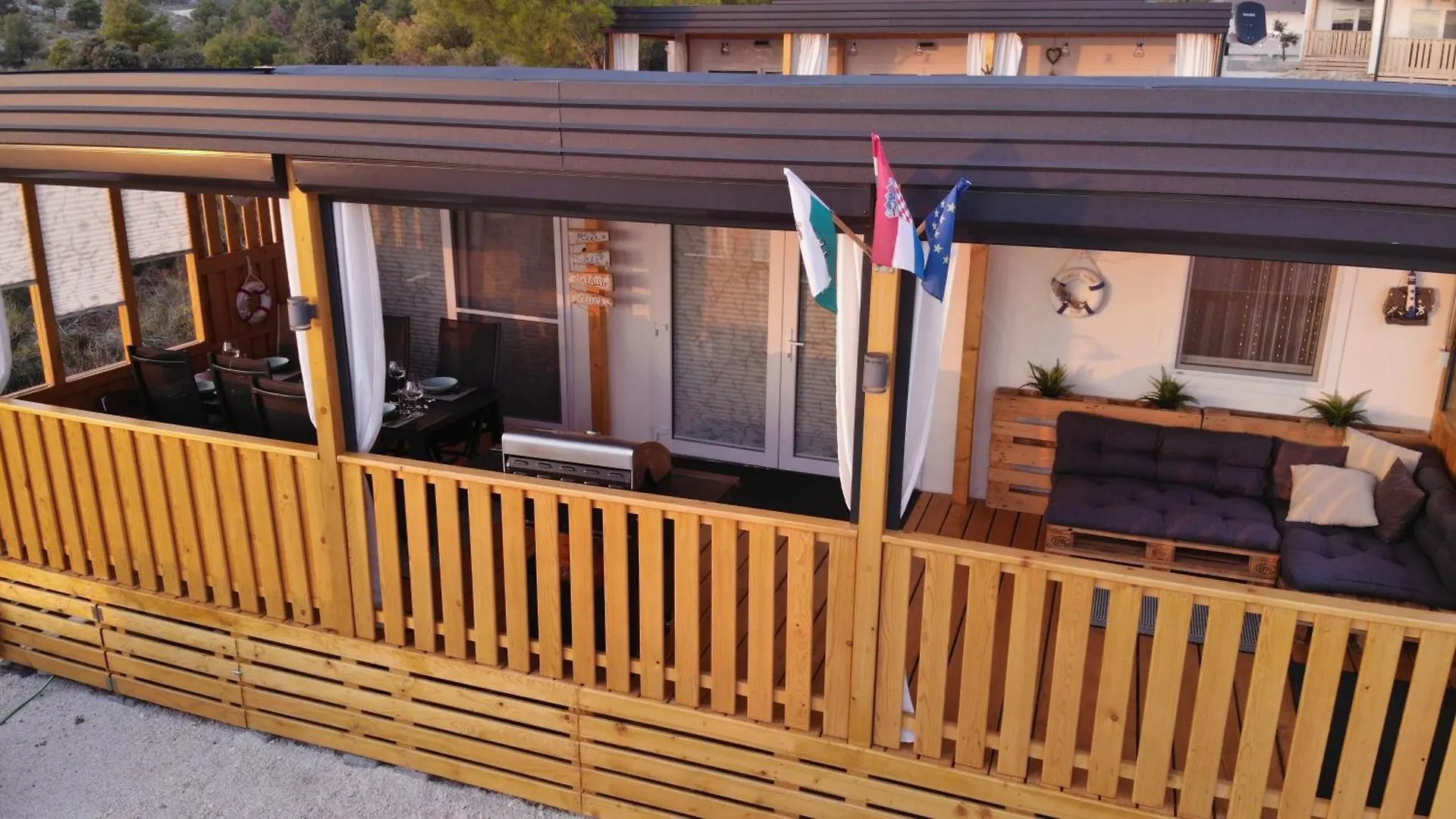 Mobile Home Tom 12 دراغ 0*,